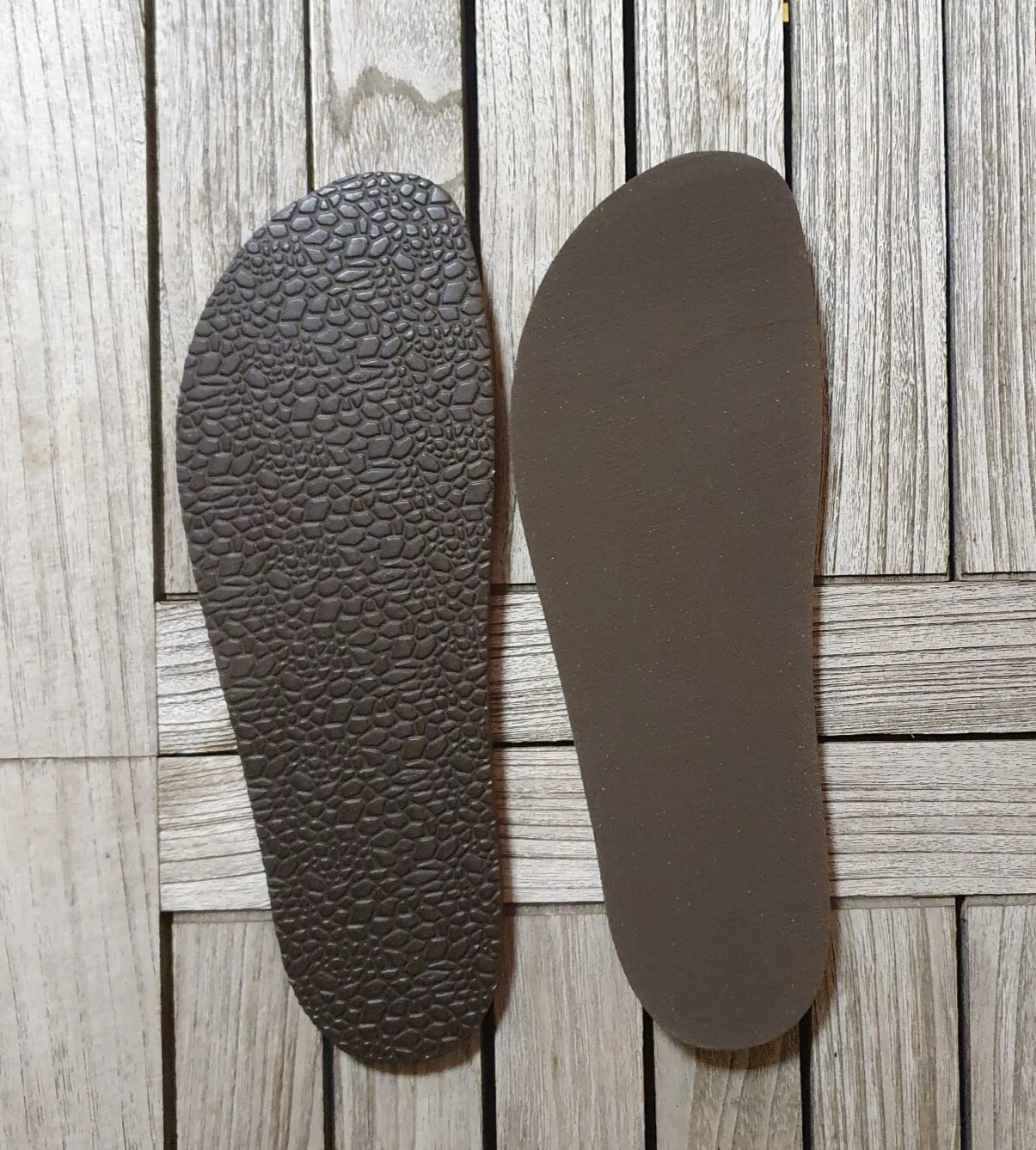 Schuhsohlen zur Reparatur von Gesundheitssandalen